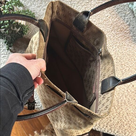 Dooney and Bourke Signature DB Leather tassel Tote Bag - Picture 10 of 15